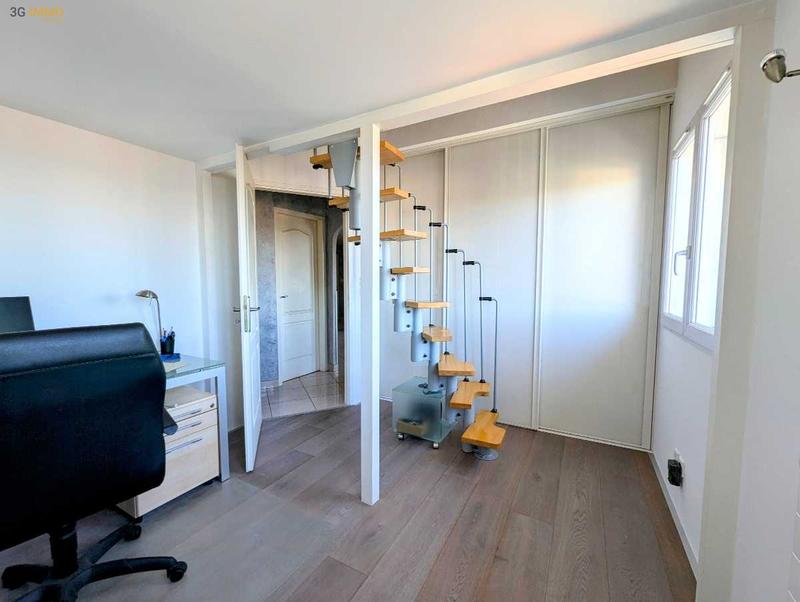Appartement - 96 m² - 3 pièces