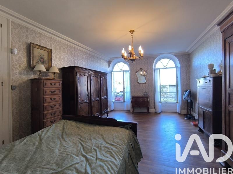 Maison - 170 m² - 8 pièces