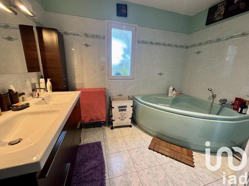 Maison - 178 m² - 8 pièces