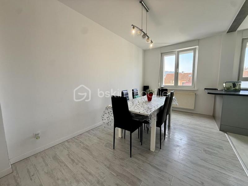 Maison - 95 m² - 5 pièces