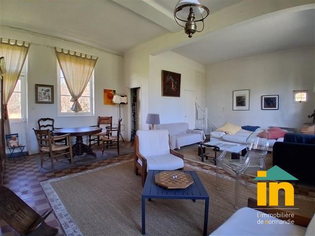 Propriété - 286 m² - 12 pièces