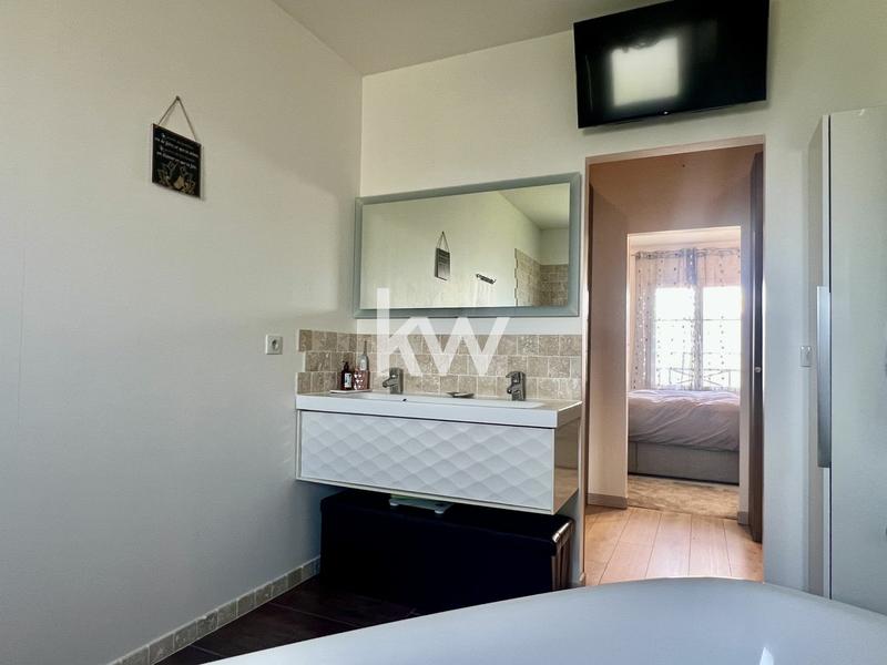 Maison - 140 m² - 6 pièces