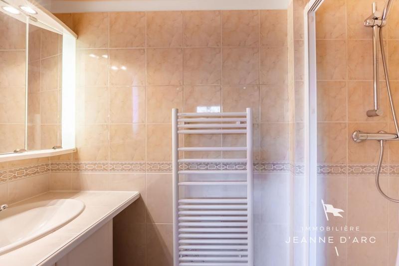 Appartement - 81 m² - 4 pièces