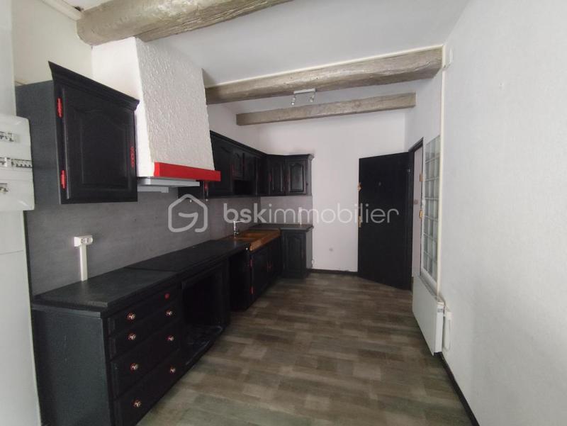 Maison - 300 m² - 13 pièces