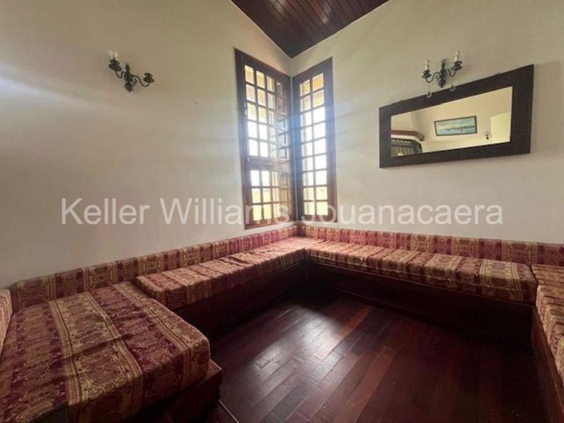 Villa - 179 m² - 9 pièces