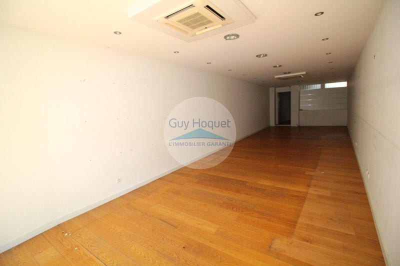 Local commercial - 71 m² - 2 pièces