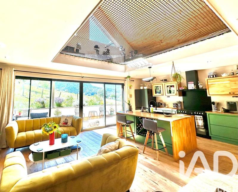 Châlet - 339 m² - 13 pièces