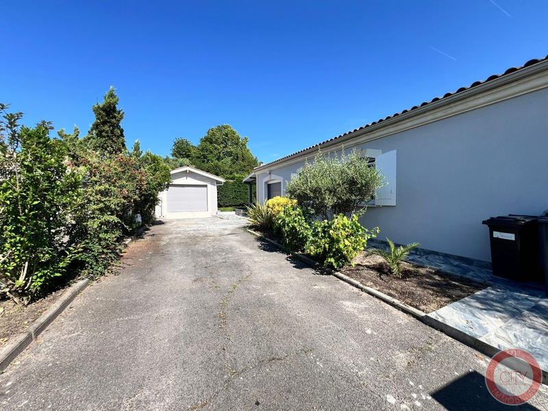 Maison - 177 m² - 6 pièces