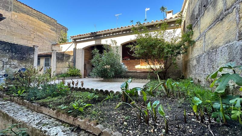 Maison - 330 m² - 10 pièces