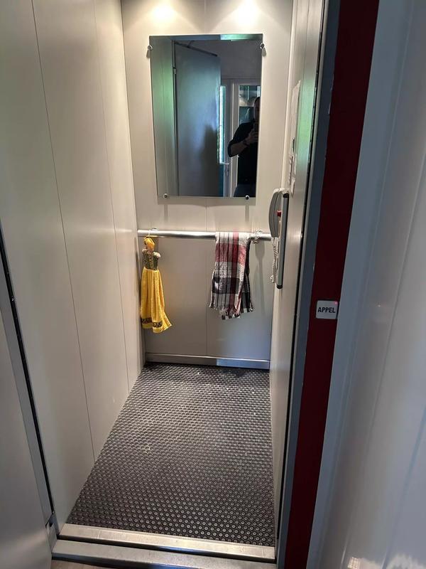 Maison - 300 m² - 15 pièces