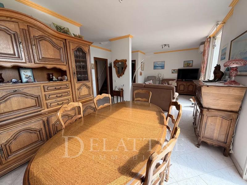 Villa - 220 m² - 5 pièces