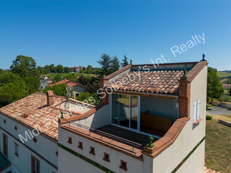 Maison - 278 m² - 7 pièces