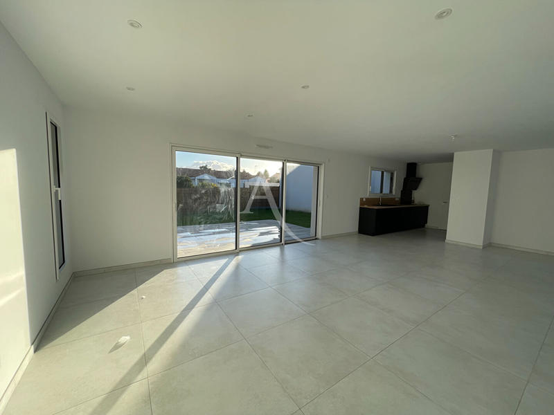 Maison - 111 m² - 4 pièces