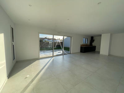 Maison - 111 m² - 4 pièces