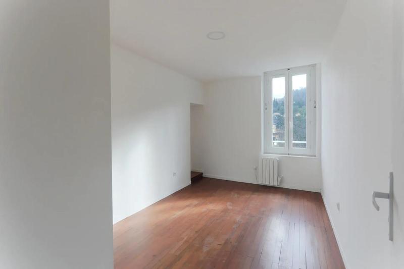 Appartement - 600 m² - 25 pièces
