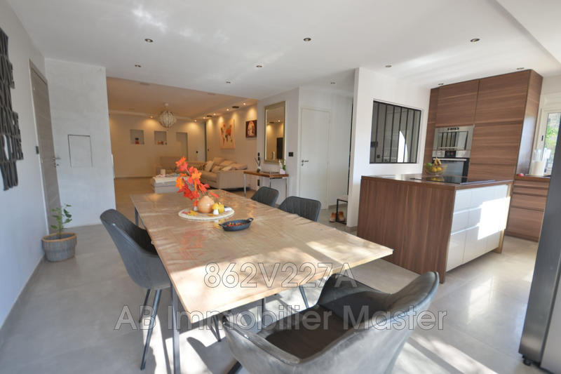 Appartement - 162 m² - 6 pièces