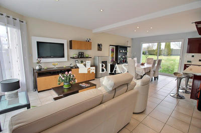 Maison contemporaine - 127 m² - 6 pièces