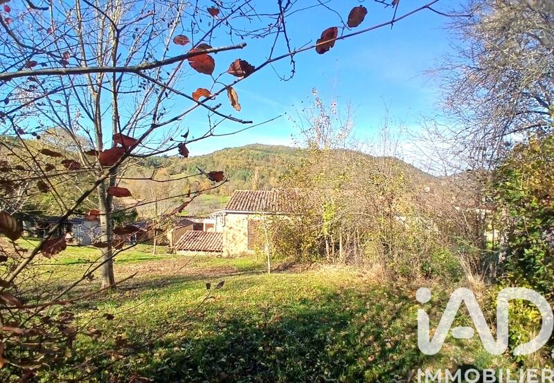 Maison - 300 m² - 11 pièces