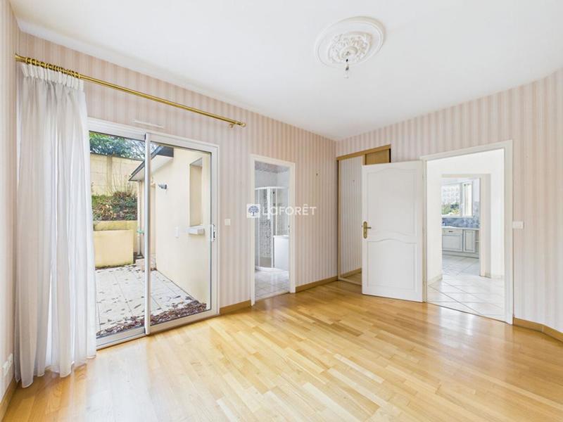 Maison - 167 m² - 5 pièces