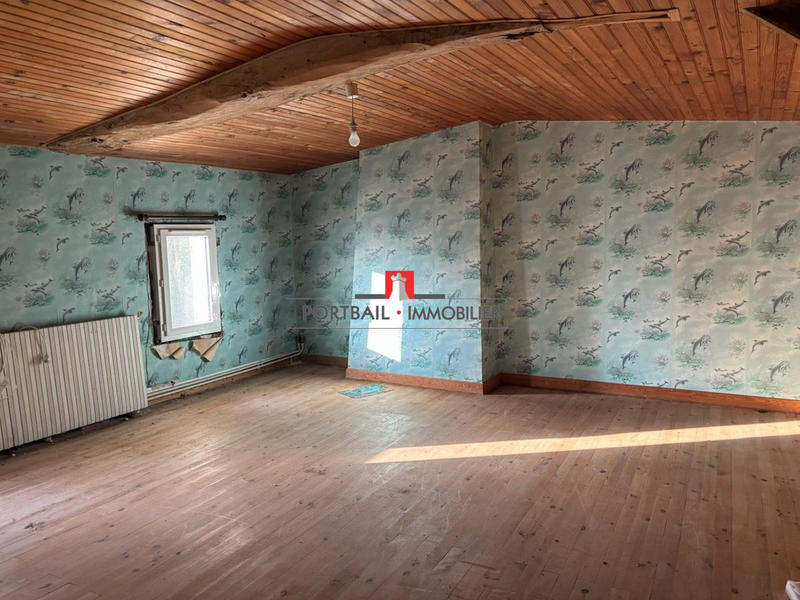 Maison - 204 m² - 8 pièces