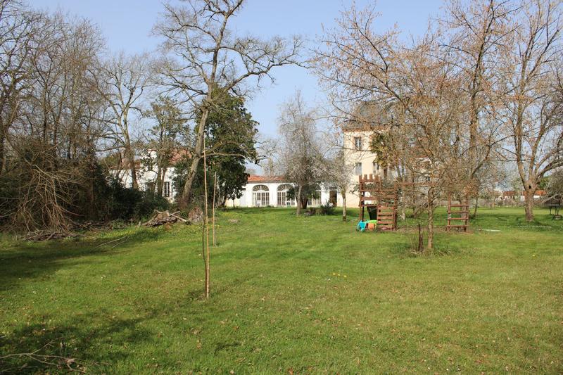 Maison - 350 m² - 10 pièces