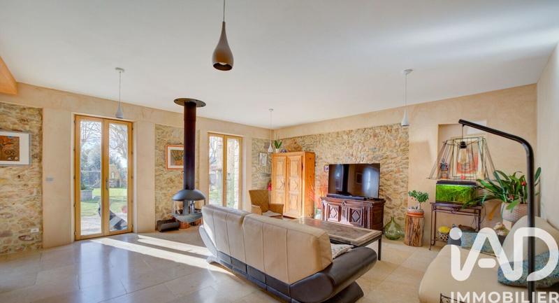 Maison - 660 m² - 21 pièces