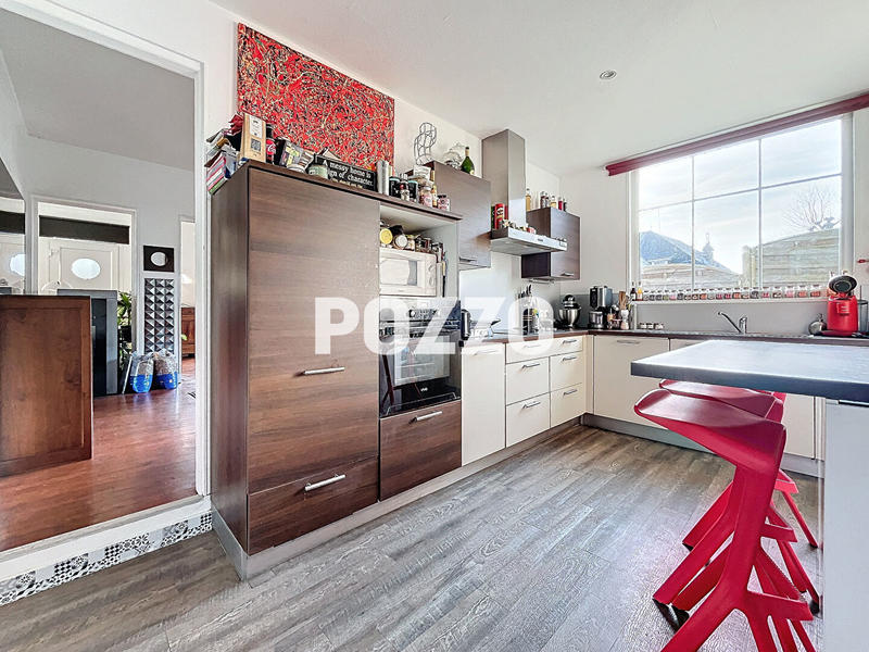 Maison - 135 m² - 6 pièces