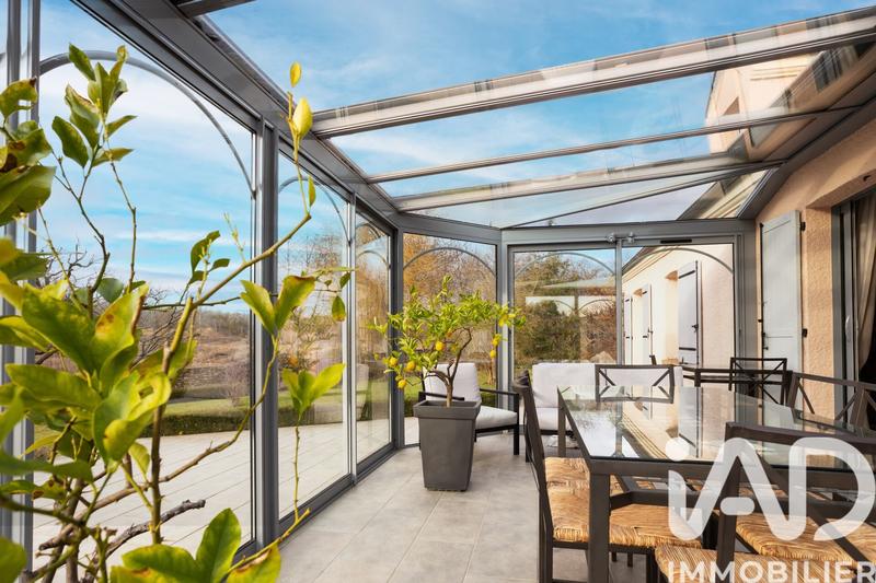 Maison - 206 m² - 8 pièces