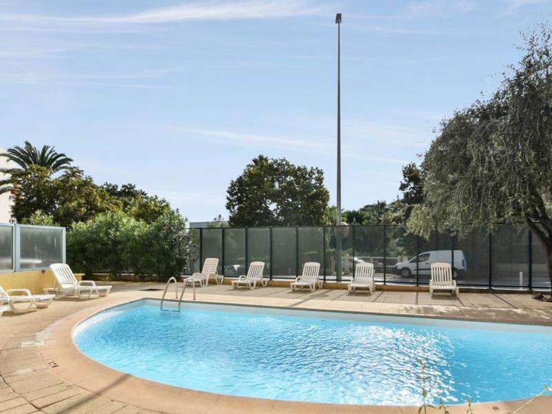 Studio - 25 m² - 1 pièce