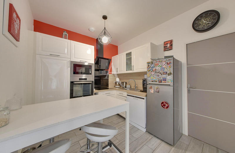 Maison - 88 m² - 5 pièces