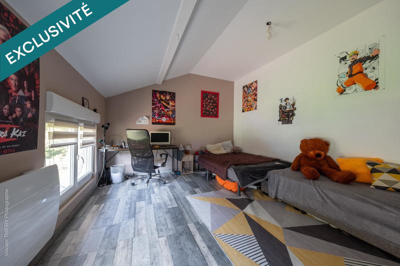 Maison - 201 m² - 7 pièces