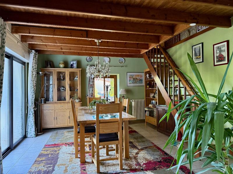 Maison - 144 m² - 7 pièces