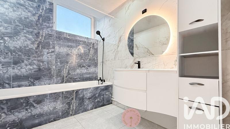 Appartement - 84 m² - 4 pièces