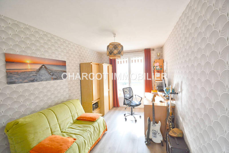 Appartement - 83 m² - 5 pièces