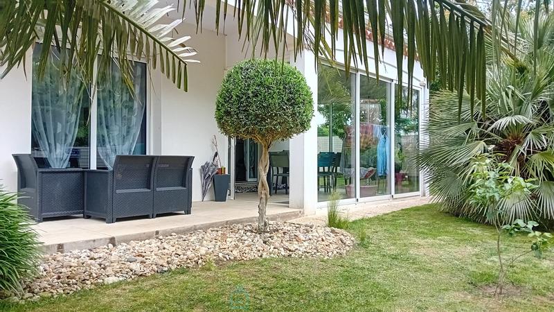 Villa - 206 m² - 11 pièces