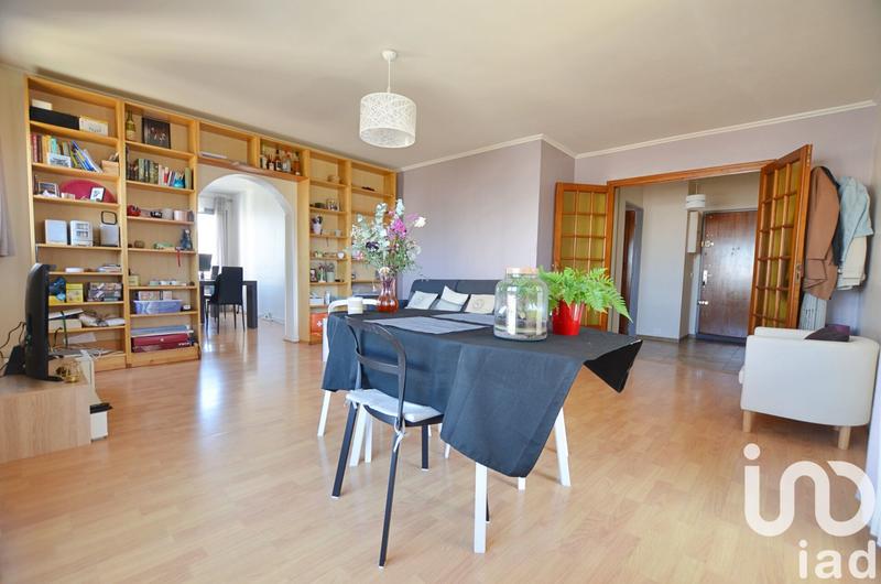 Appartement - 92 m² - 5 pièces