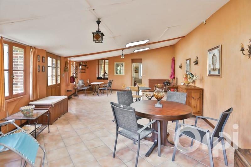 Maison - 296 m² - 9 pièces