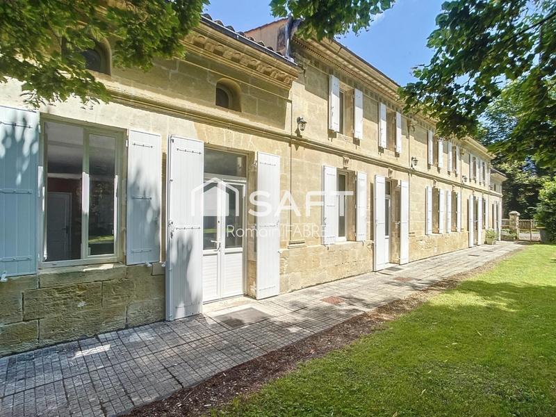 Maison - 280 m² - 8 pièces