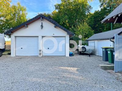 Maison - 220 m² - 6 pièces