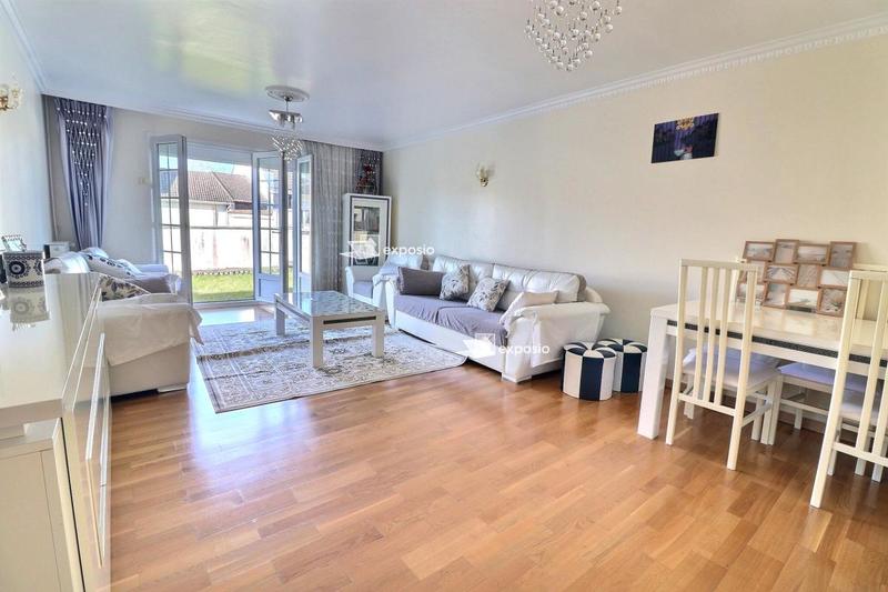 Maison - 171 m² - 8 pièces