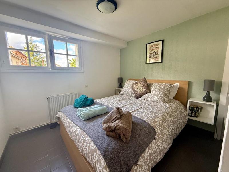 Propriété - 280 m² - 15 pièces