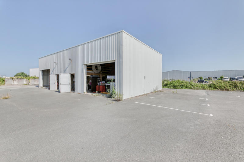 Local commercial - 460 m² - 2 pièces
