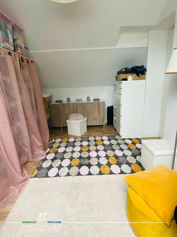 Maison - 97 m² - 5 pièces