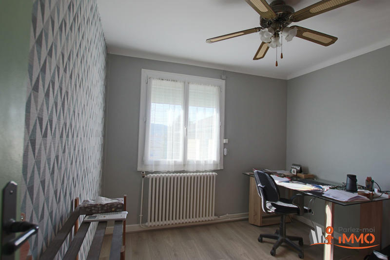 Maison - 218 m² - 9 pièces