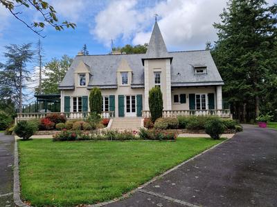Maison - 185 m² - 7 pièces