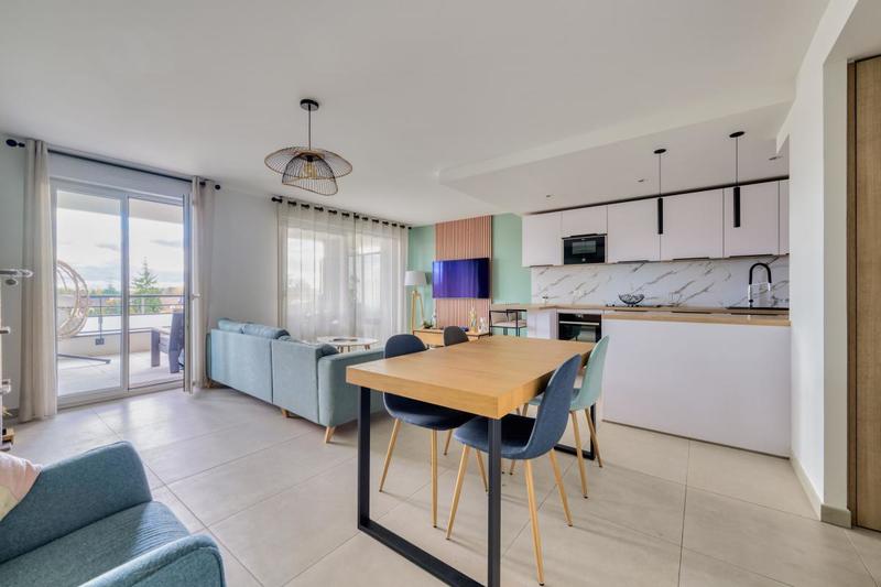 Appartement - 86 m² - 4 pièces