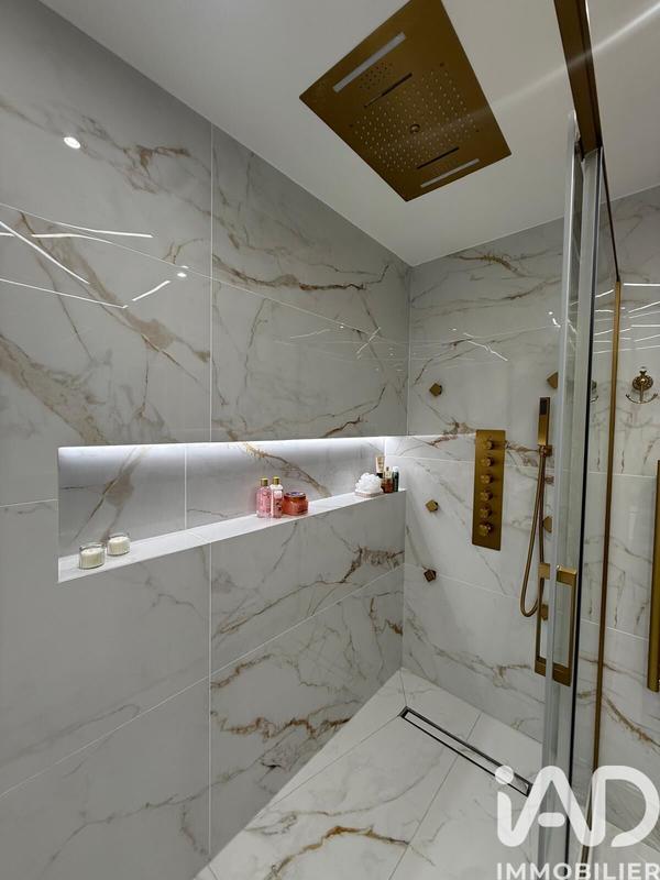 Maison - 197 m² - 6 pièces