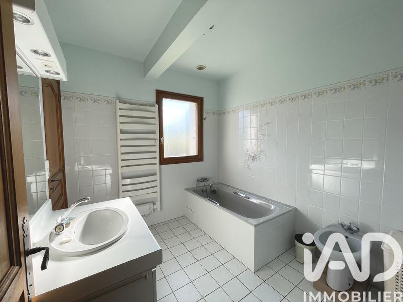 Maison - 181 m² - 8 pièces