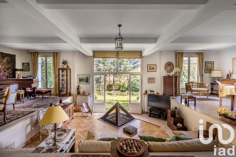 Maison - 289 m² - 10 pièces