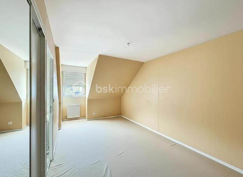 Maison - 143 m² - 7 pièces